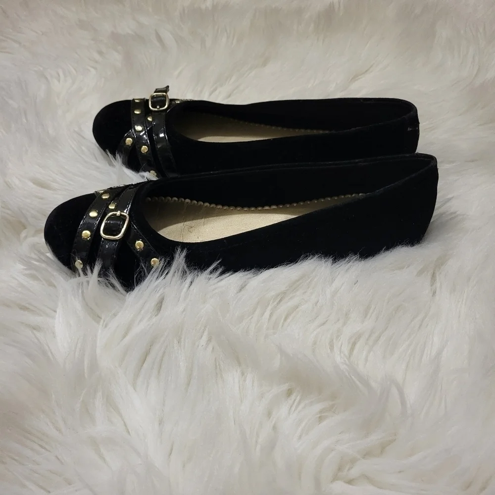 Racheal's Shoes (‎ Brand) Black Suede Studded GIirls Loafers Size 4